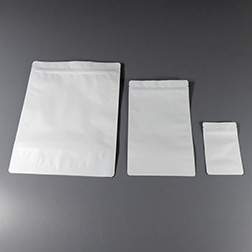 Standbodenbeutel matt-weiss