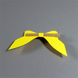 Papierschleifen gelb