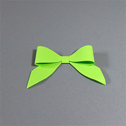 Papierschleifen hellgrün