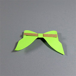 Papierschleifen hellgrün