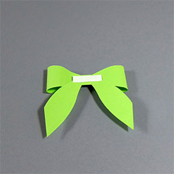 Papierschleifen hellgrün