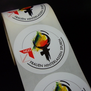 Bedruckte Etiketten auf Rollen - Beispiel: Promotionetiketten mit Werbedruck