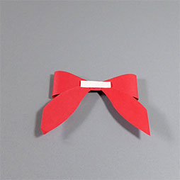 Papierschleifen rot
