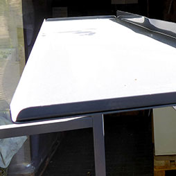 Schneidständer mit Ablagebord 1 Rolle, feststehend, Rollenbreite 125 cm - SONDERPREIS